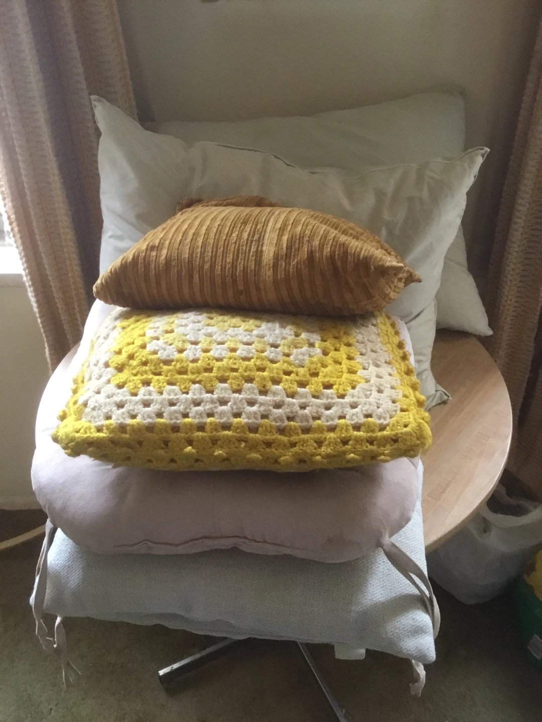 Pillows-Asst sizes