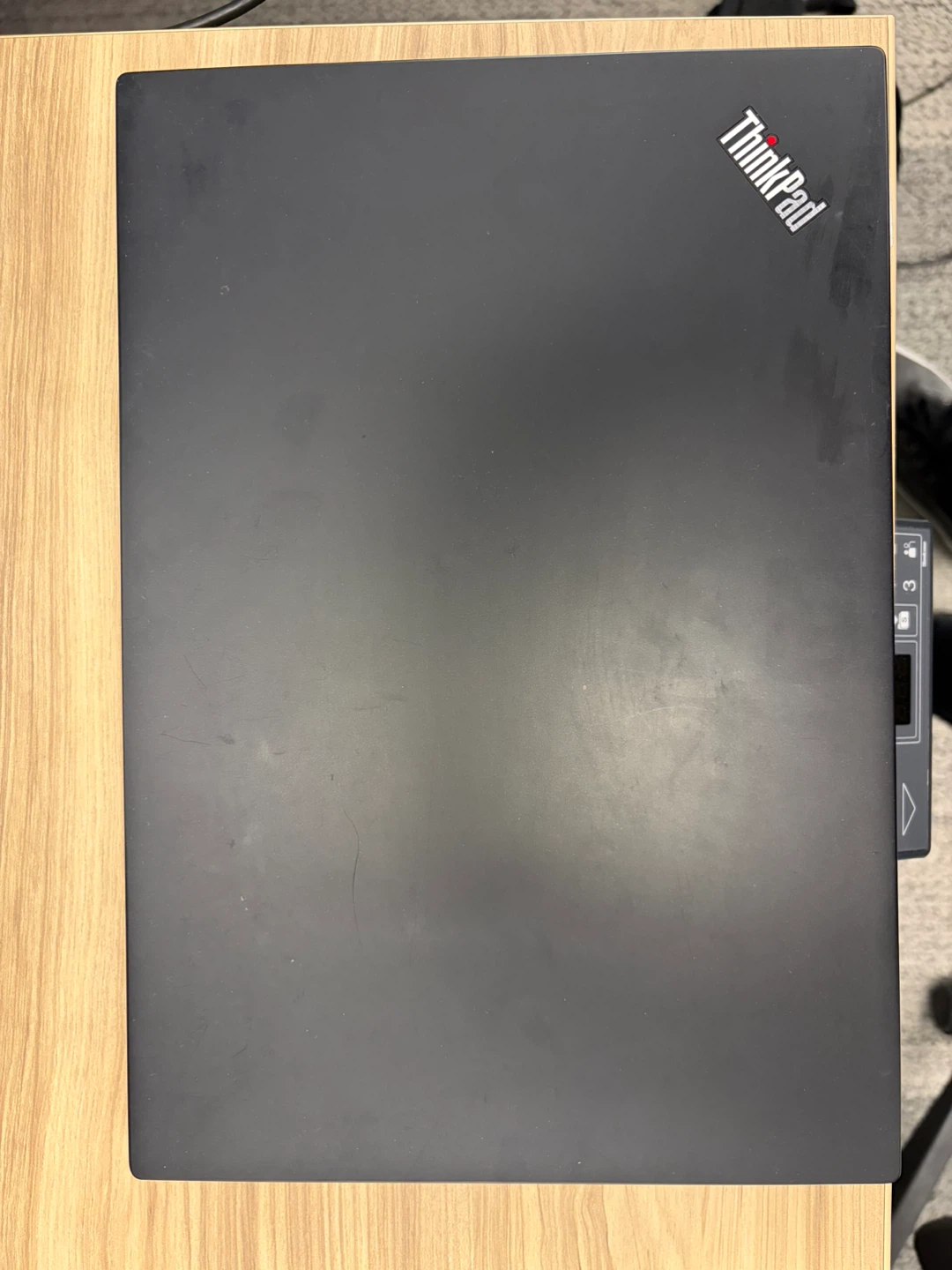 Lenovo T490s - photo 2