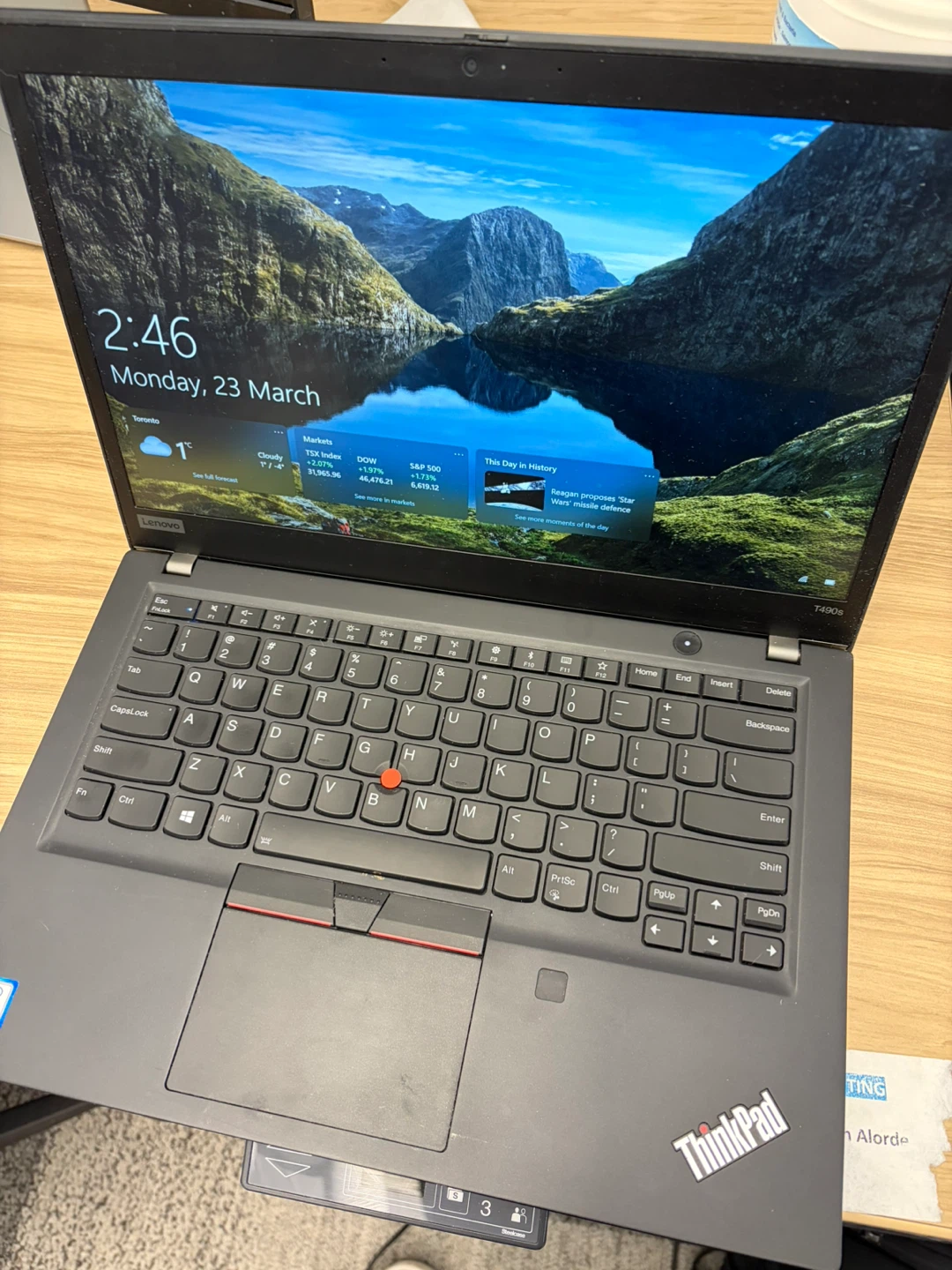 Lenovo T490s