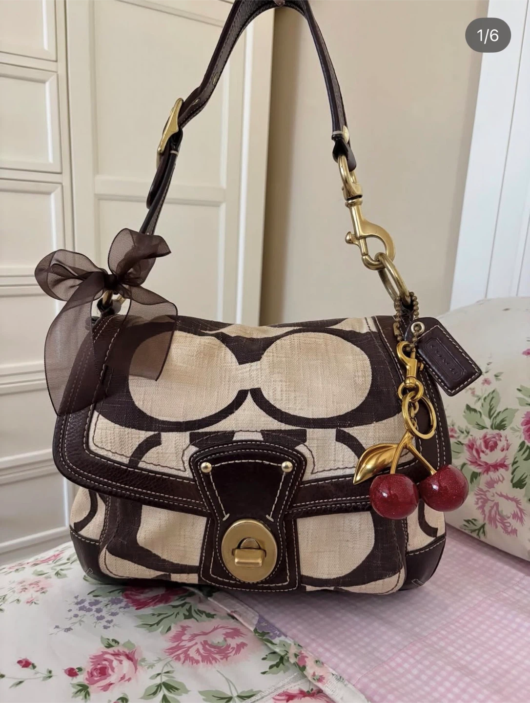 Rare coach legacy turnlock
