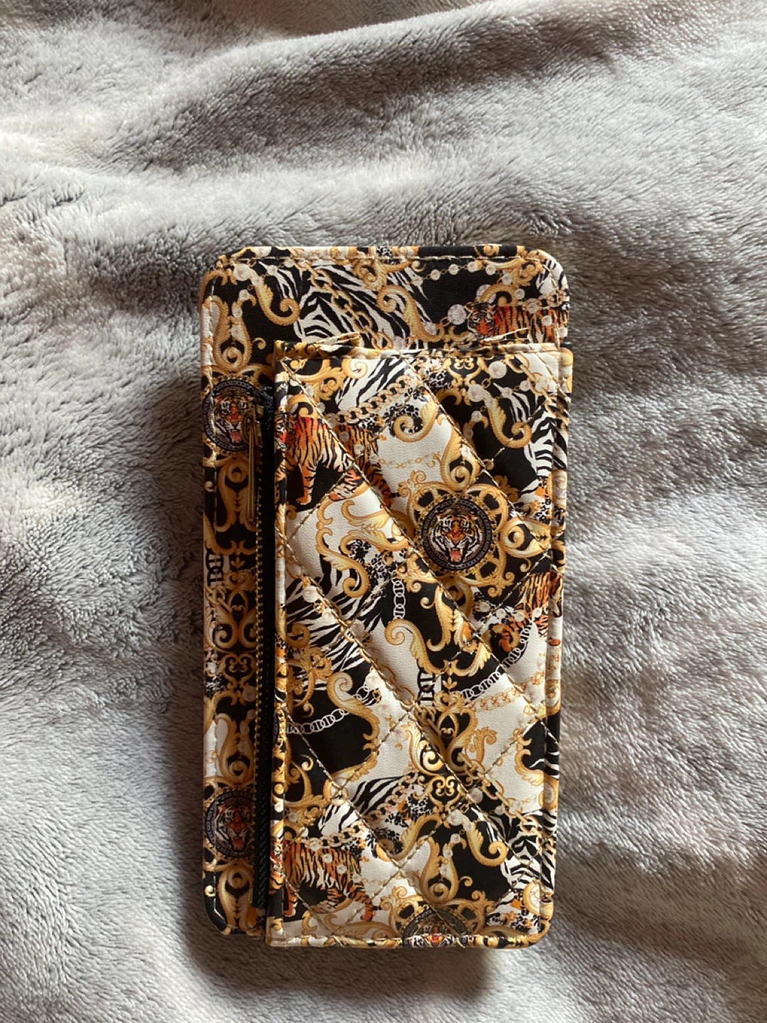 Quilted Wallet Pouch with Tiger and Chain Print - photo 2