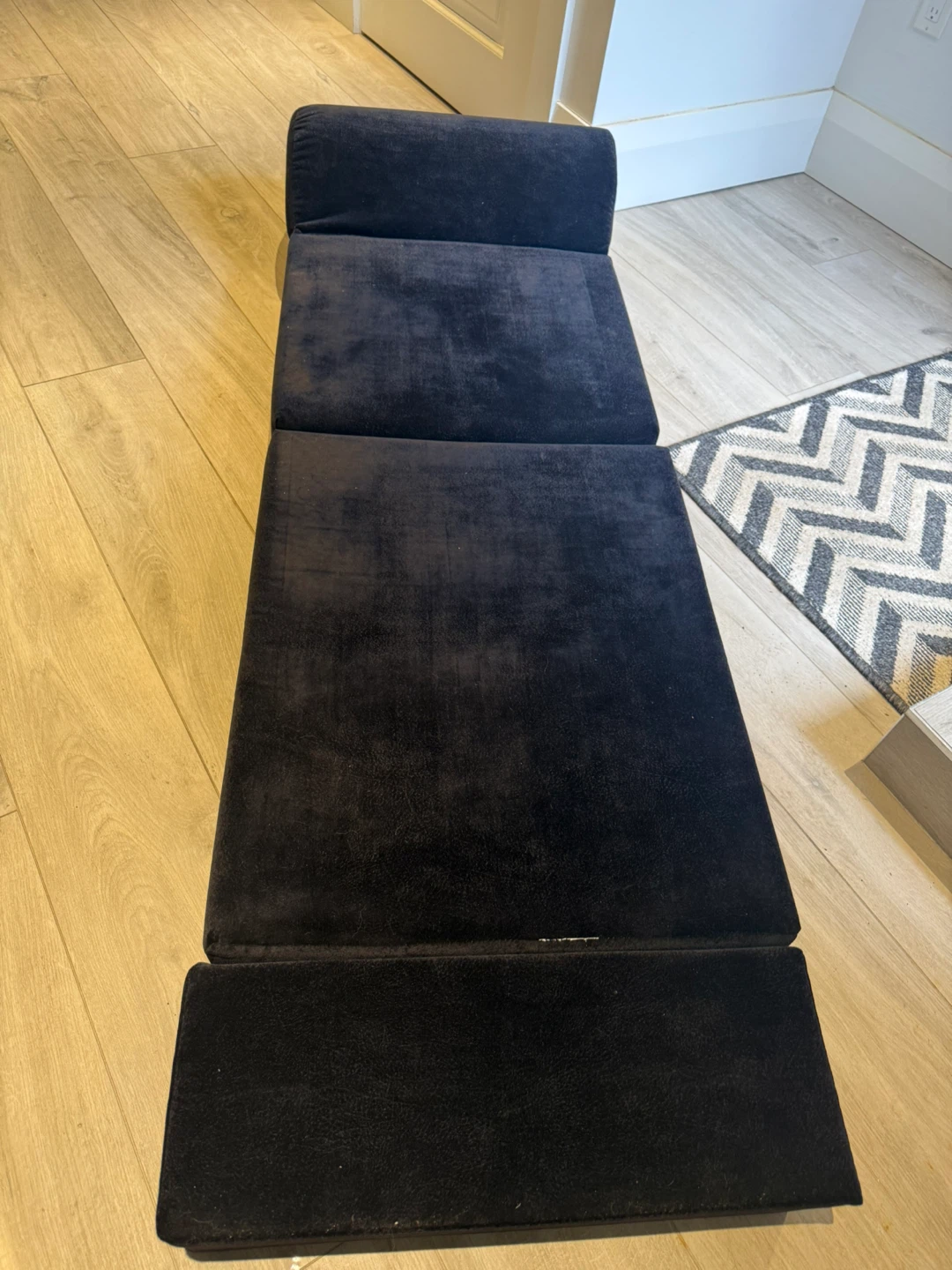 Black Foldable Lounge Chair - photo 2