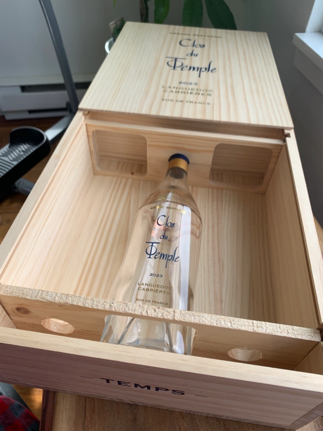 Gérard Bertrand Clos du Temple Wooden Wine Box - photo 2
