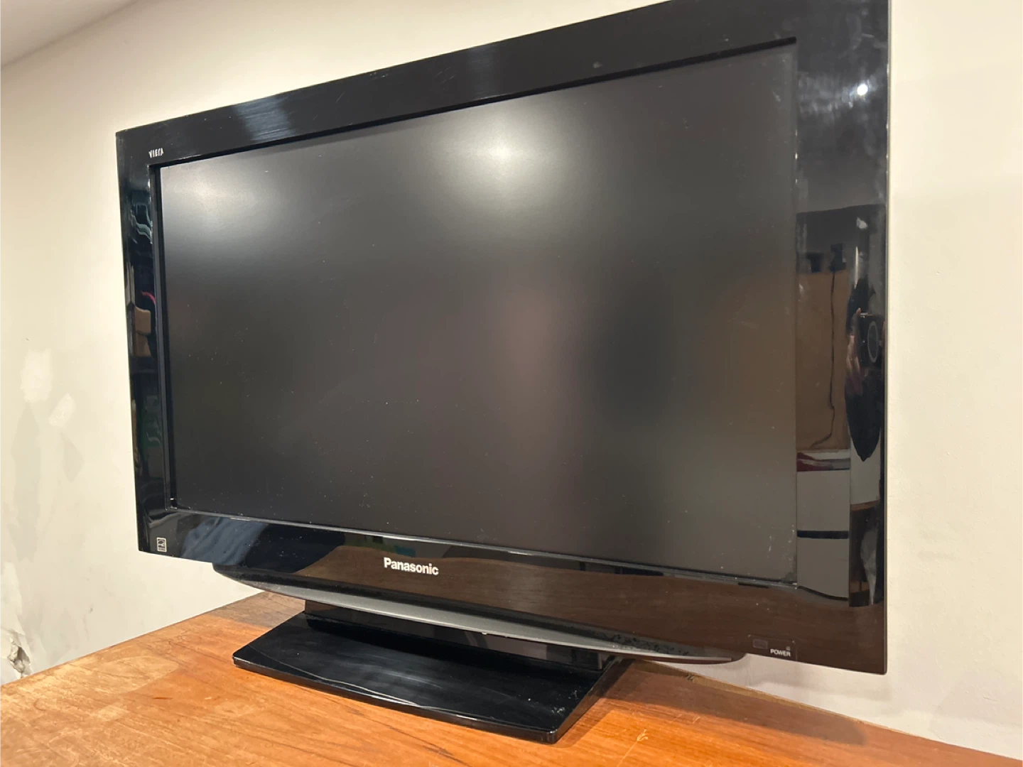 Panasonic 32" HD Television - photo 2