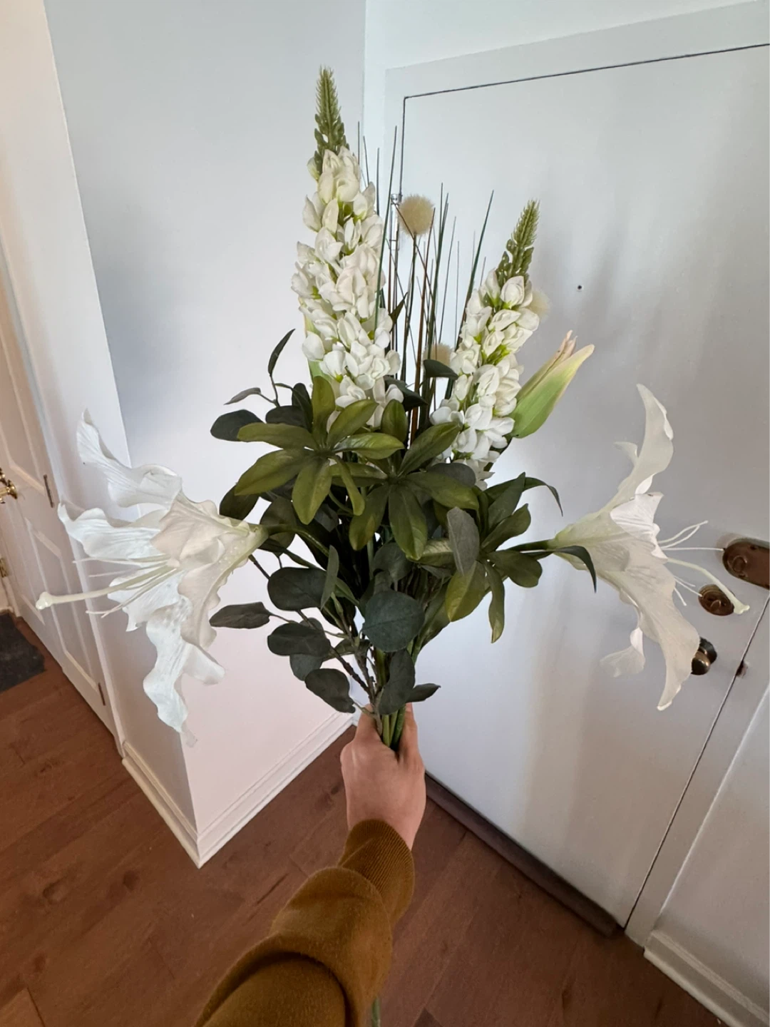 Artificial Flower Arrangement - White Lilies & Lupine - photo 2