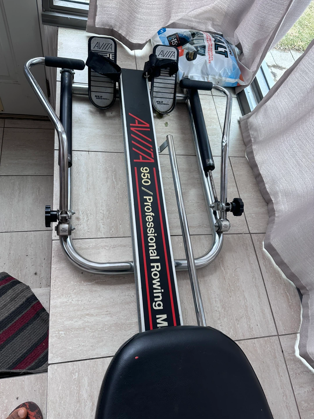 Avita 950 Professional Rowing Machine