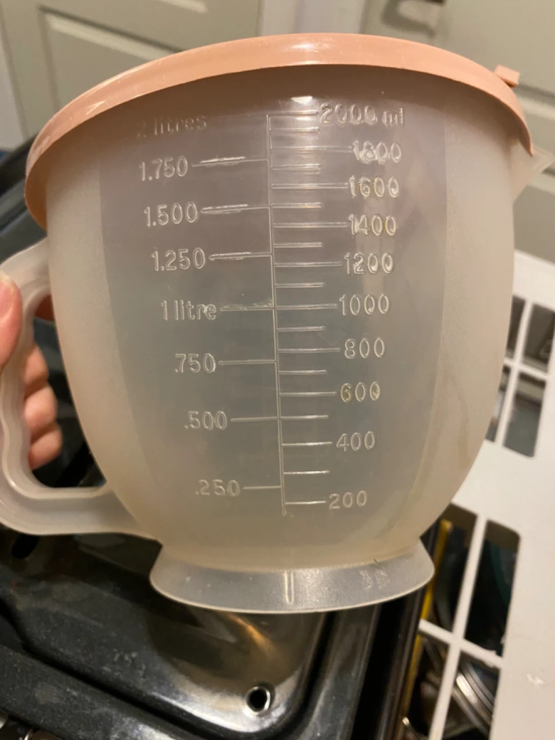 Tupperware Measuring Jug with Lid - photo 2