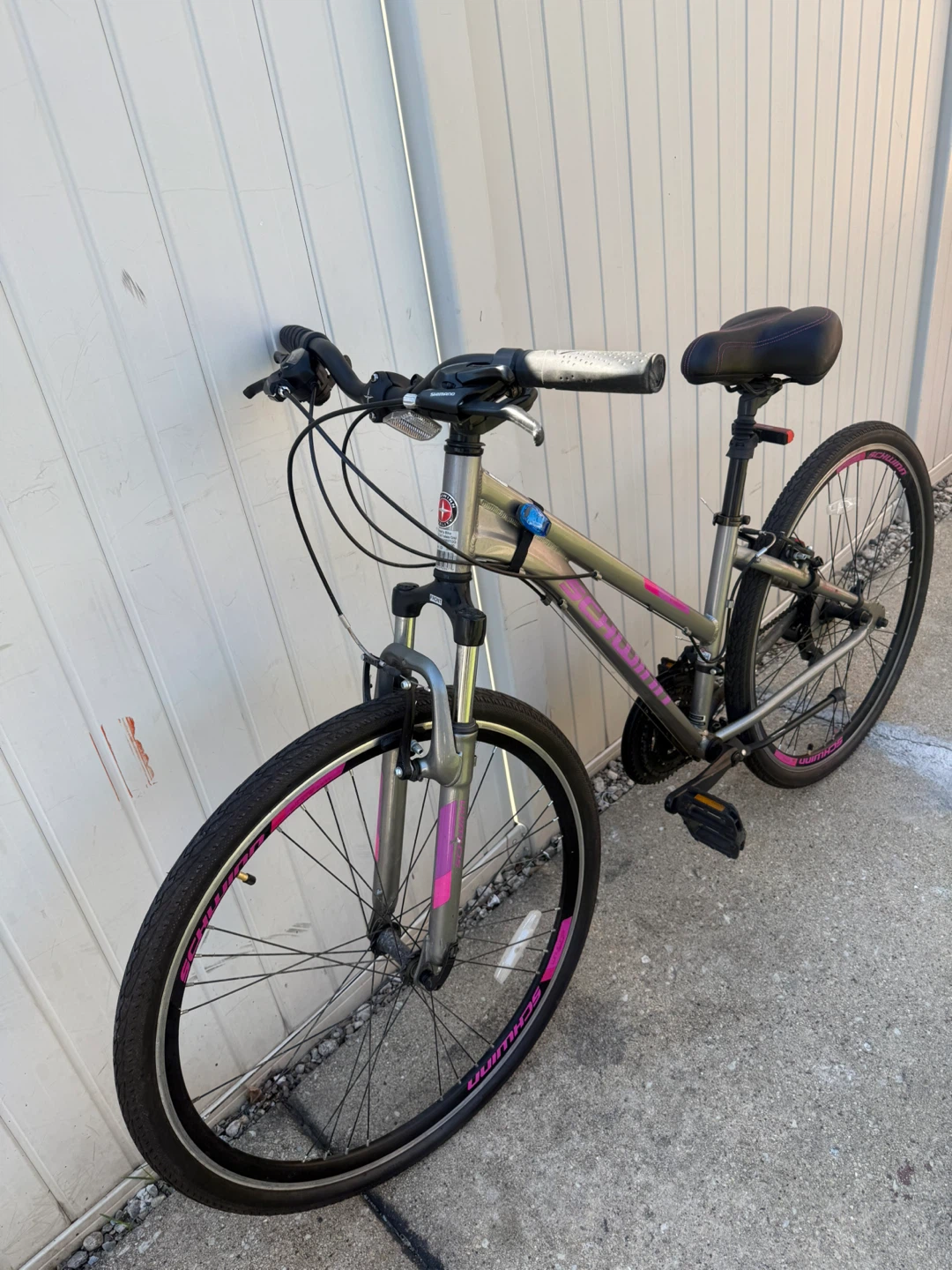 Schwinn Hybrid Bike - Women's Medium Frame - photo 5