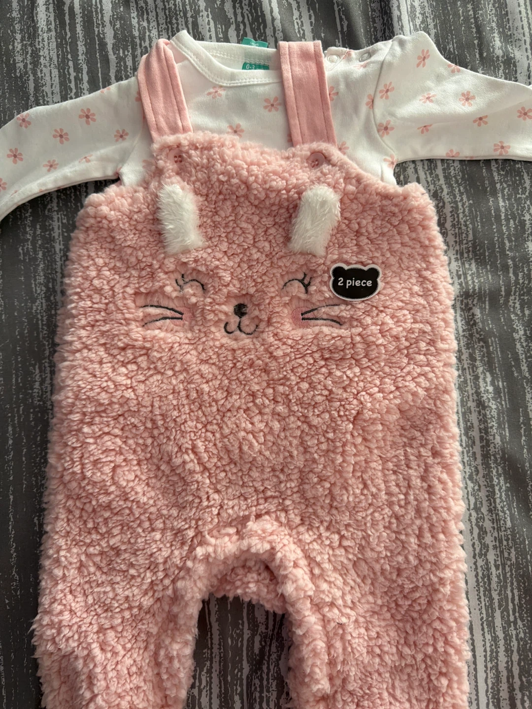 Baby girl sleeper and outfit - photo 2