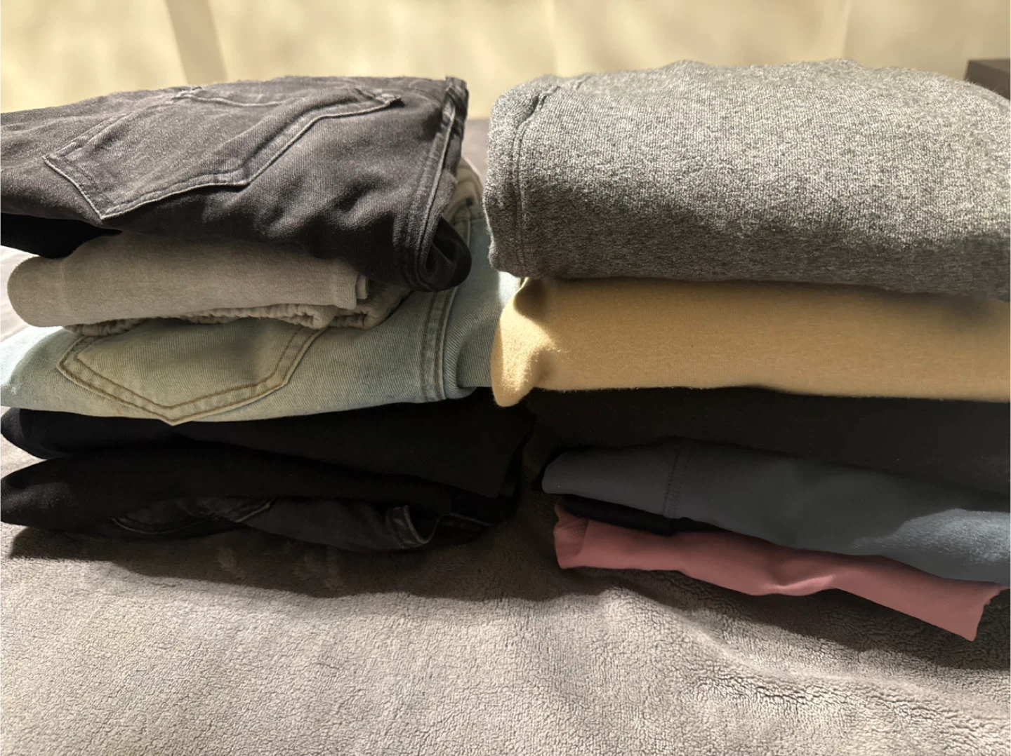 HUGE sale on LOTS of clothes! - photo 2