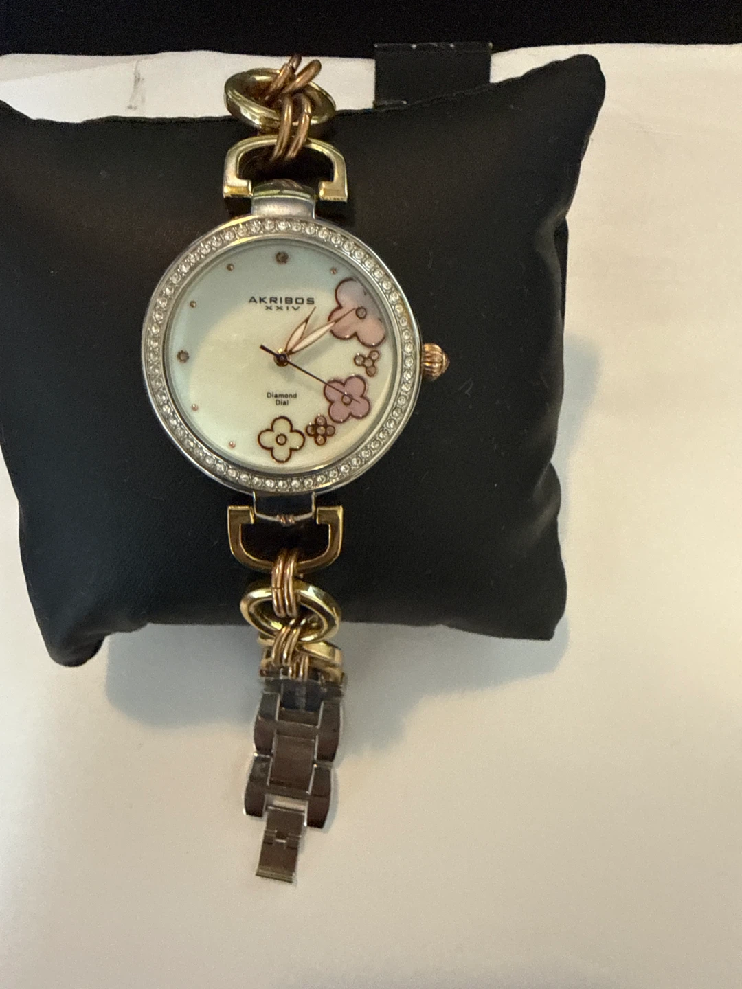 Akribos XXIV Women's Watch - Diamond Dial with Floral Design