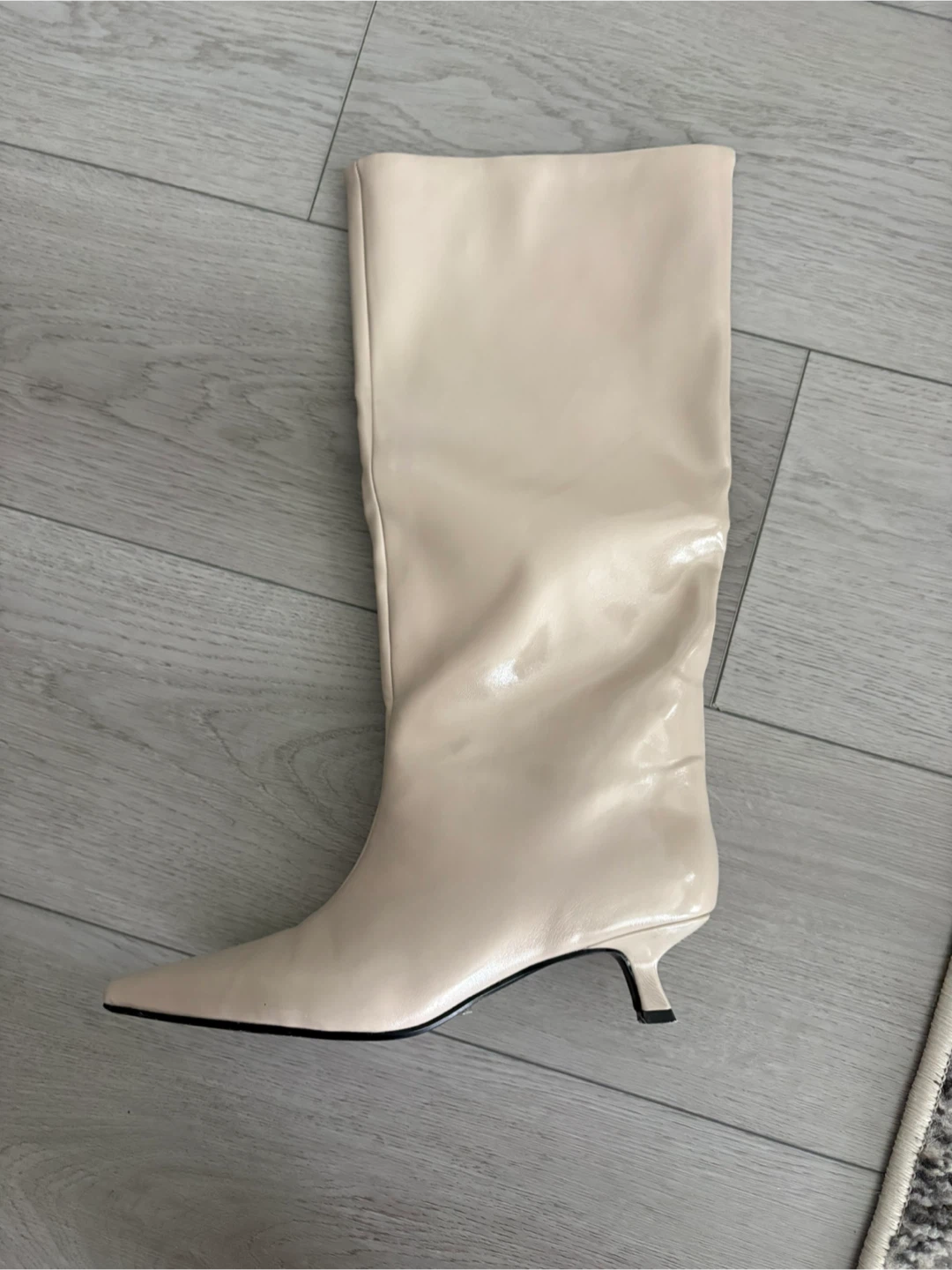Cream Knee-High Boots with Kitten Heel - photo 5