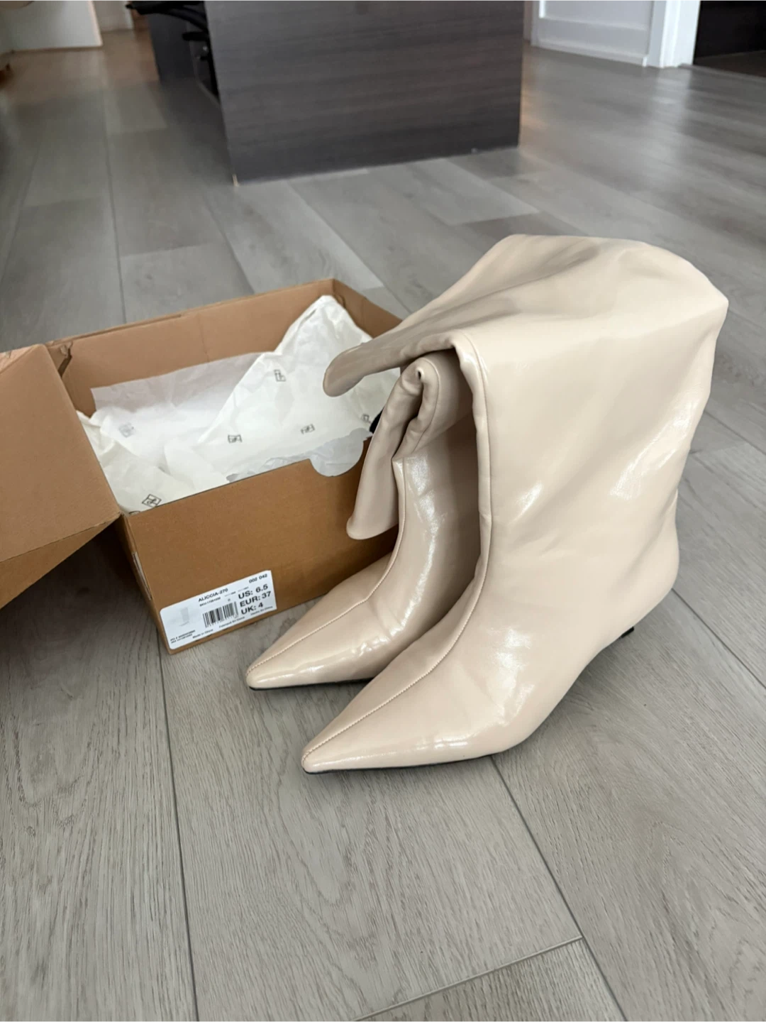 Cream Knee-High Boots with Kitten Heel - photo 4