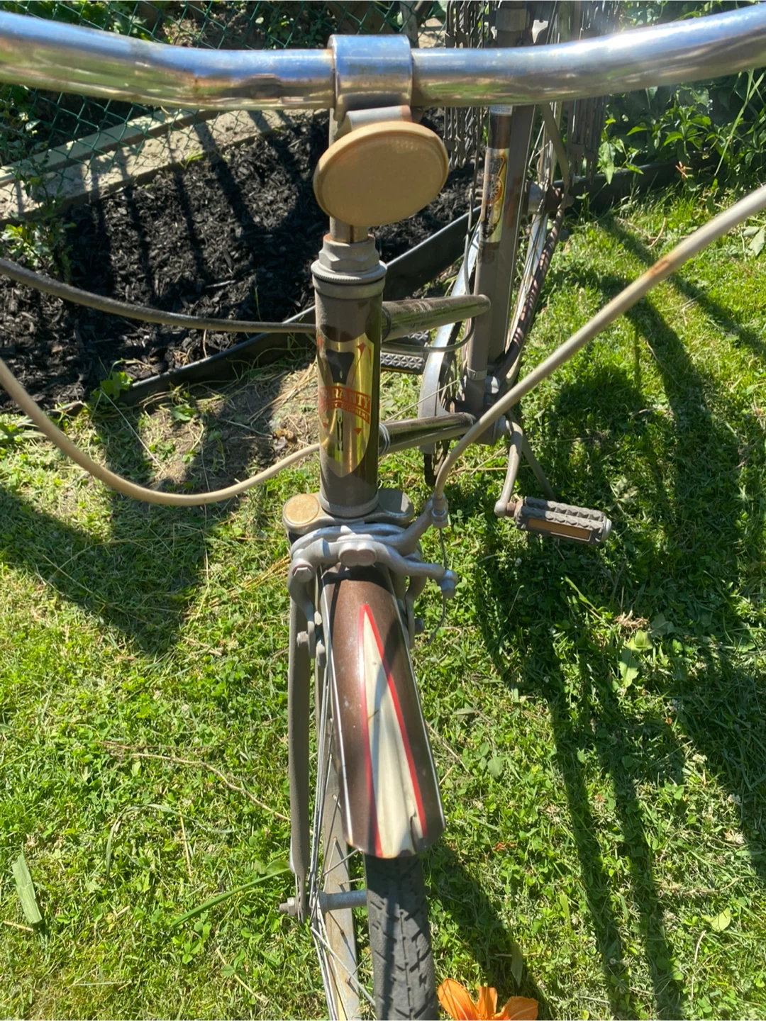 Vintage His and Hers Bicycle’s - photo 2
