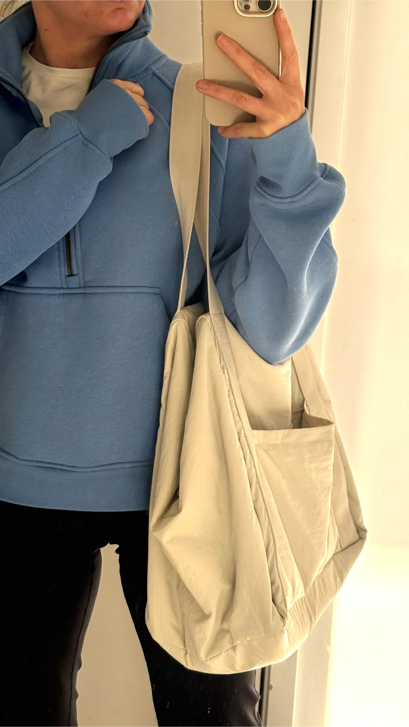 Gym tote bag with holder for a yoga mat - photo 2