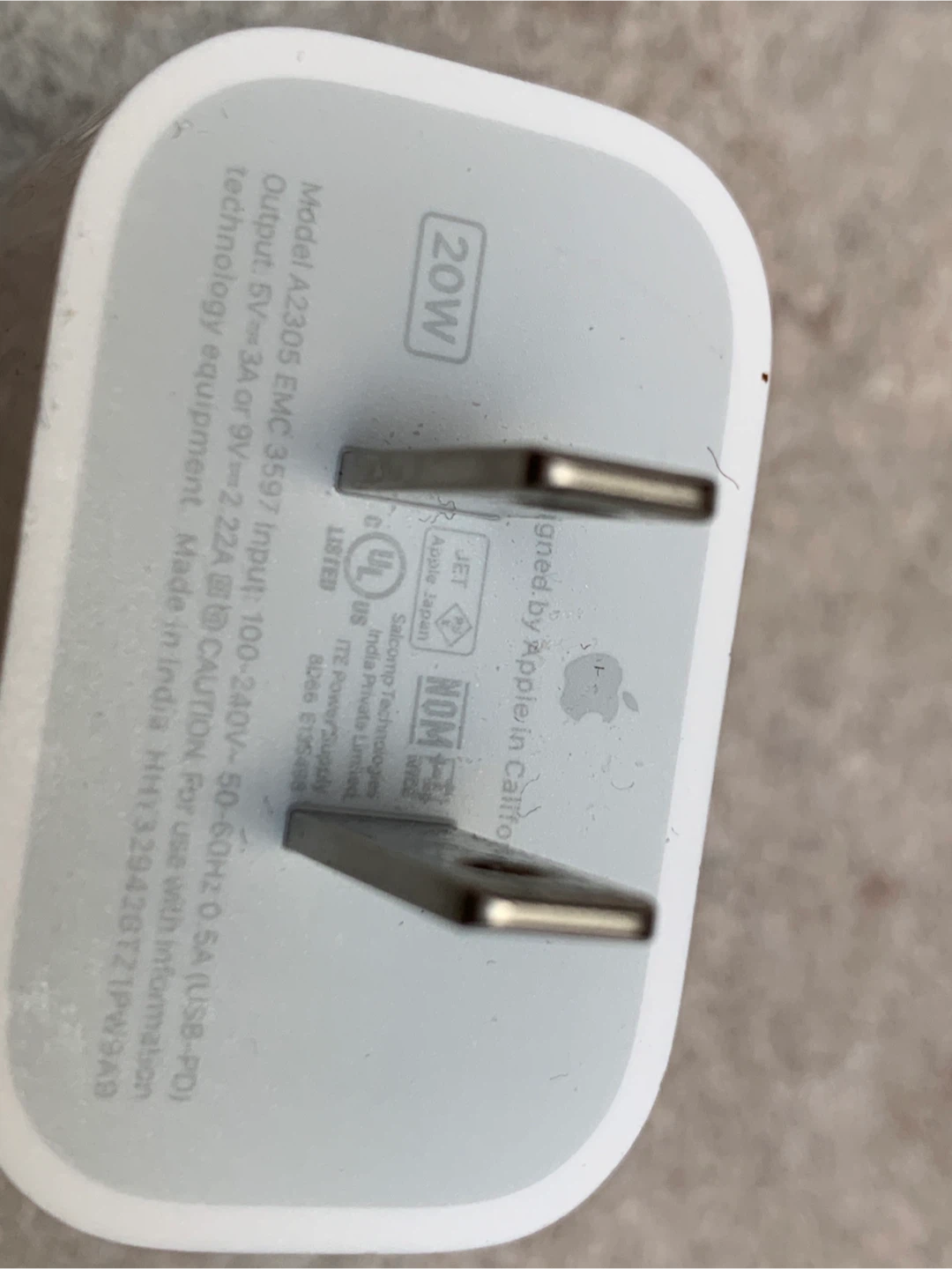 Apple 20W USB-C Power Adapter - photo 3