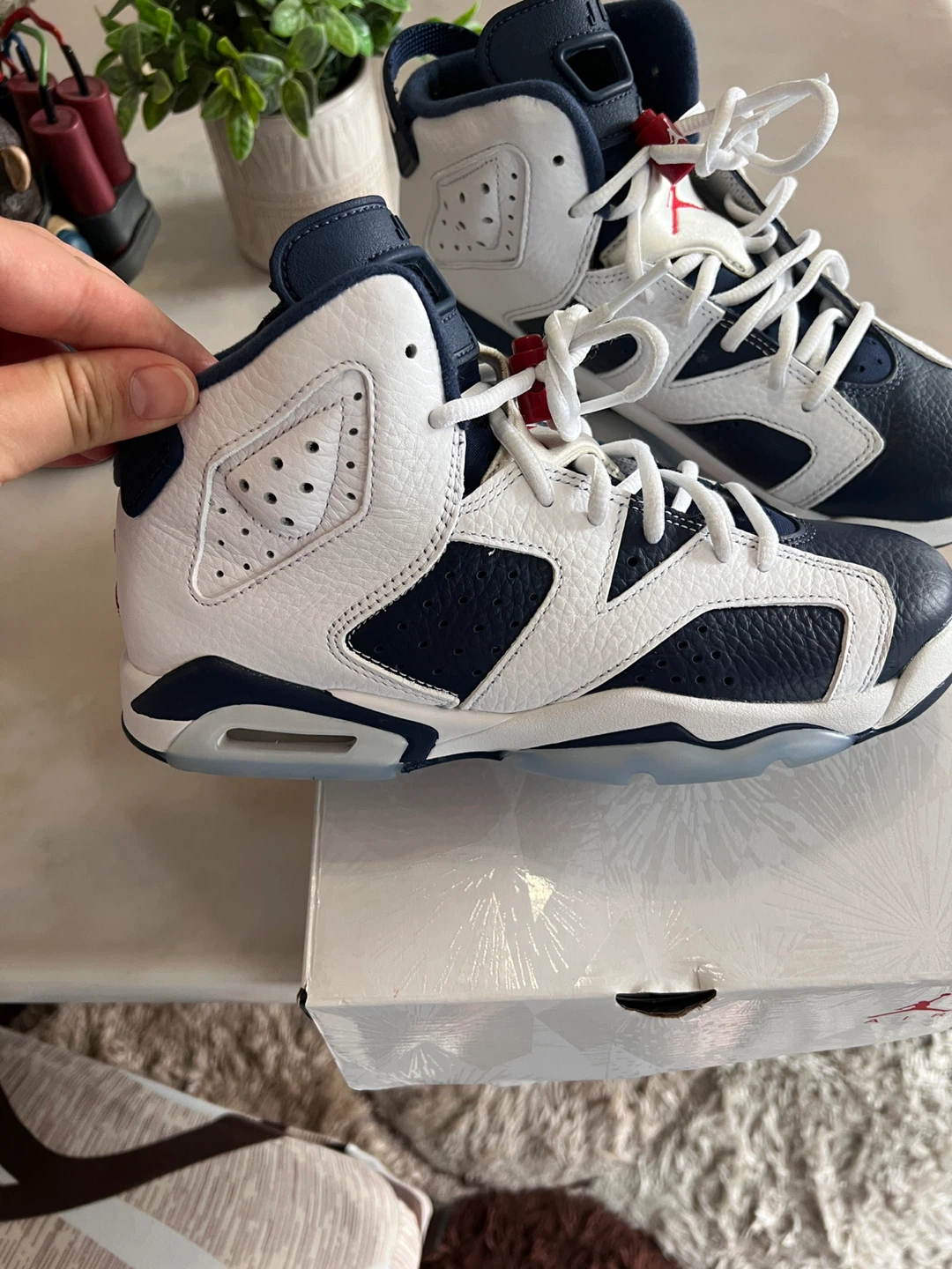 Air Jordan 6 Retro  Shoes Size 6Y White Navy