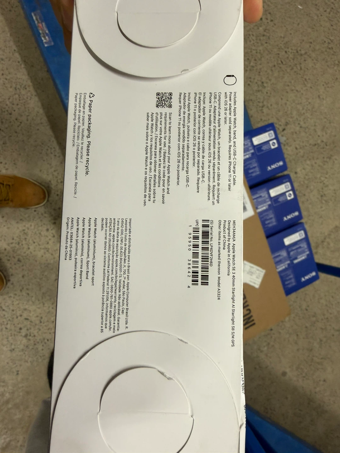 Apple Watch SE 2nd Gen 41mm with Starlight Sport Band - photo 2