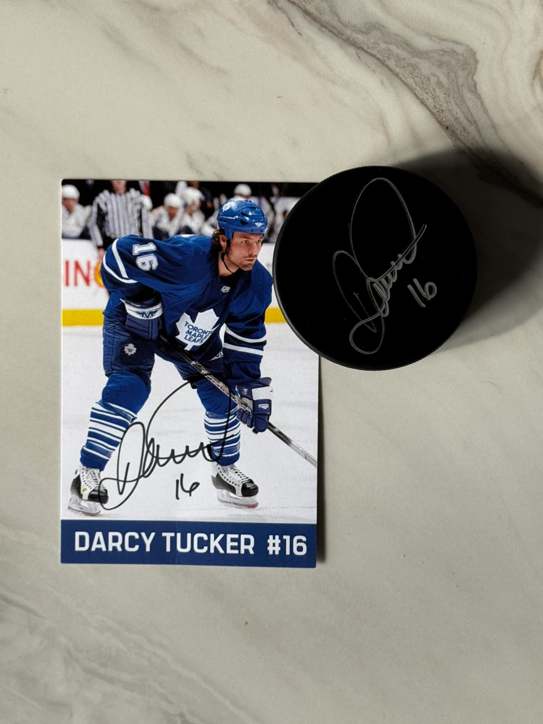 Darcy Tucker Toronto Maple Leafs Signed Hockey Puck & Card