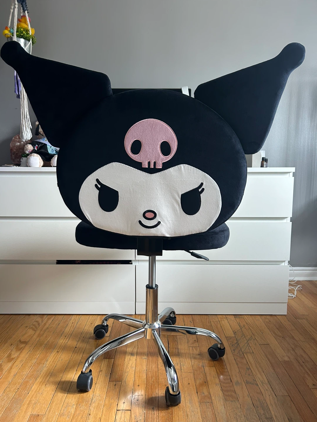 Impressions swivel chair - Kuromi