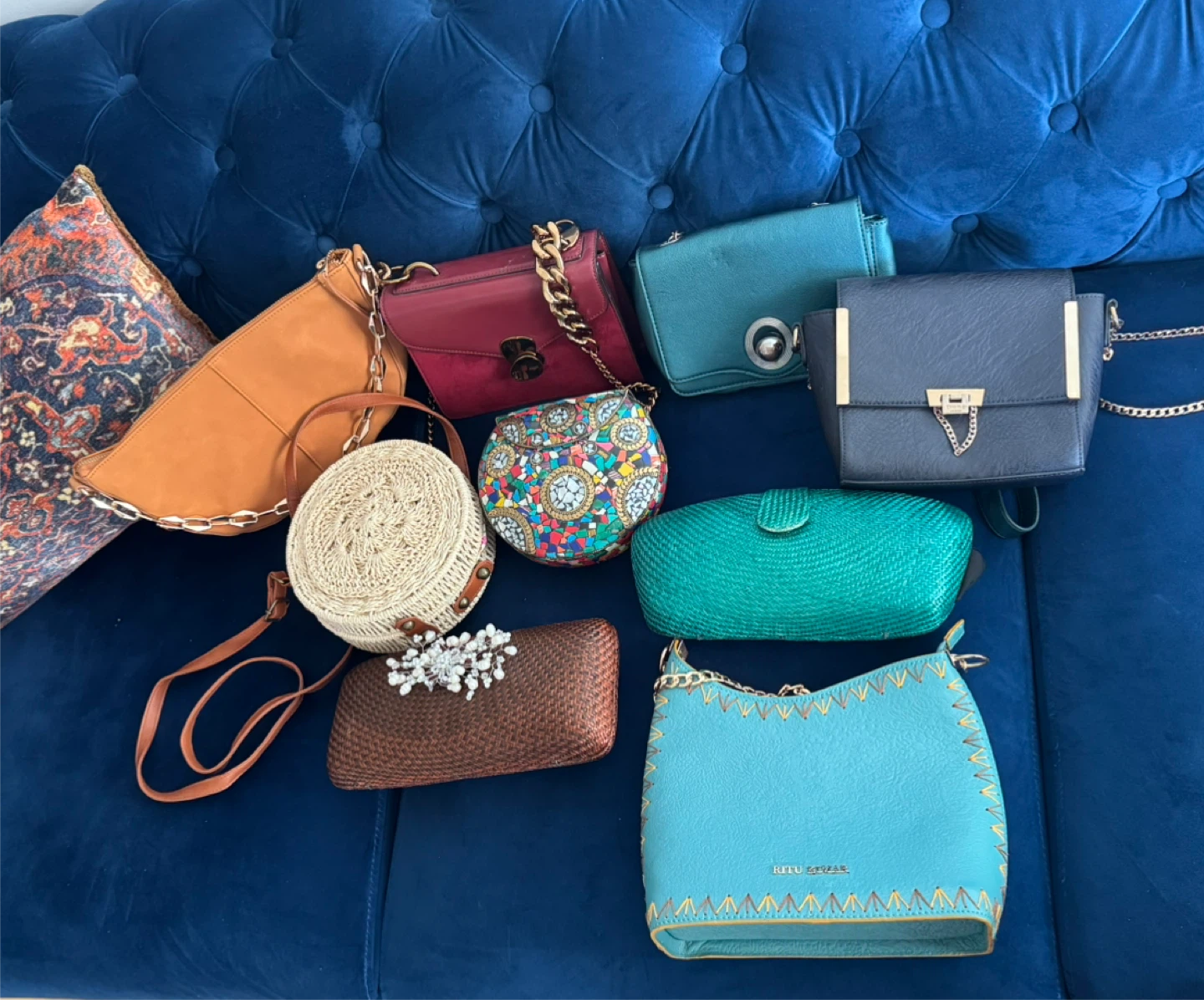 Assorted Women's Handbags - photo 2