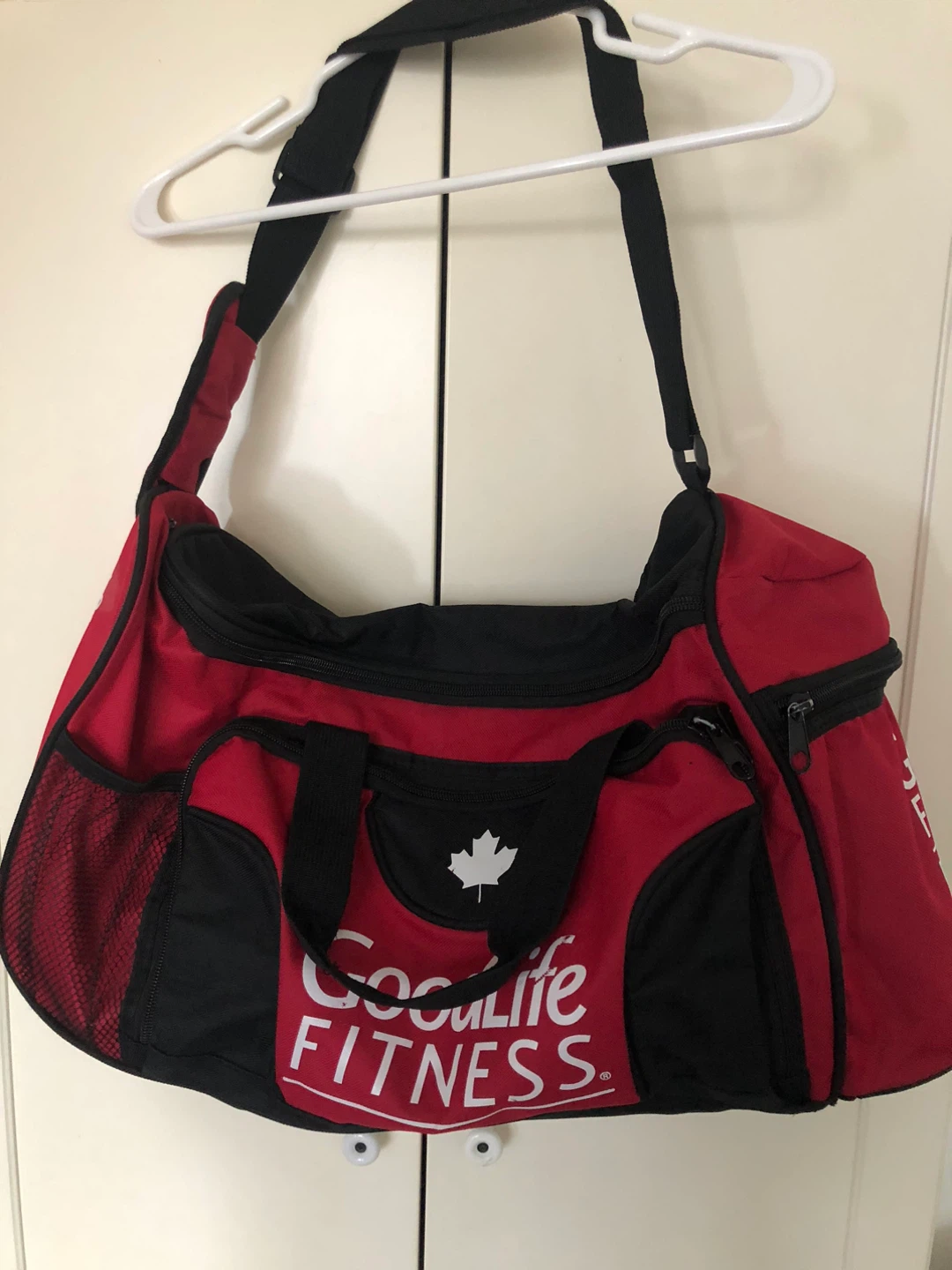 goodlife water bottle(NEW)and bag(excellent condition)