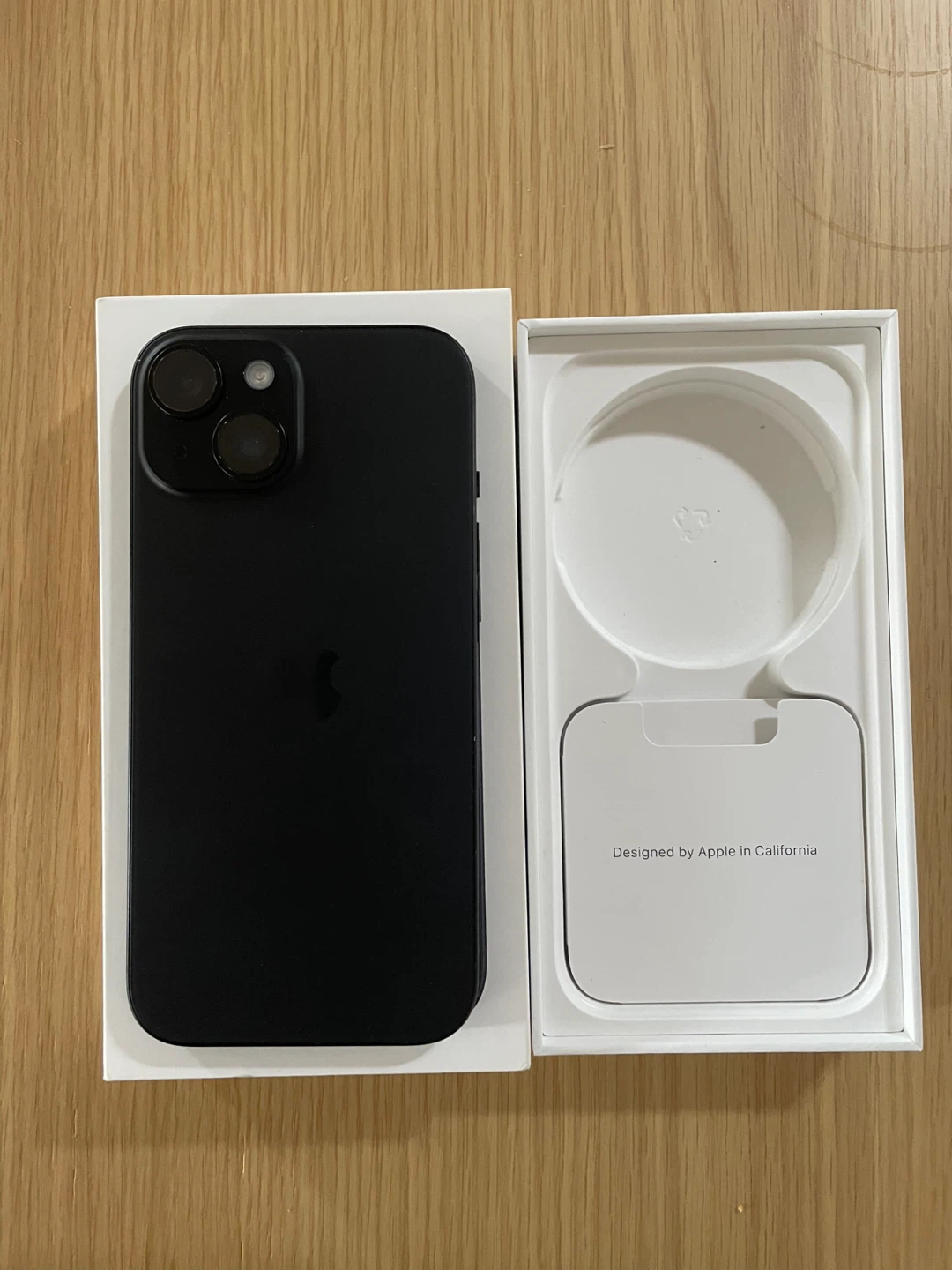 MINT iPhone 15 with Case and Screen Protector - photo 4