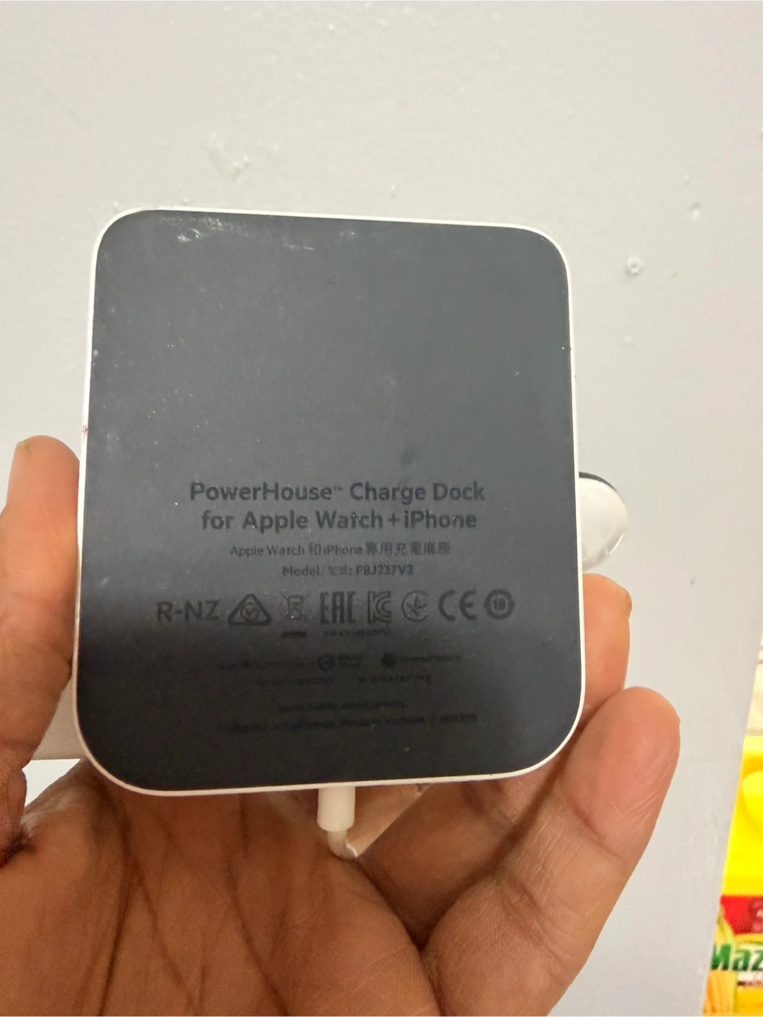 Belkin PowerHouse Charge Dock for Apple Watch + iPhone - photo 5