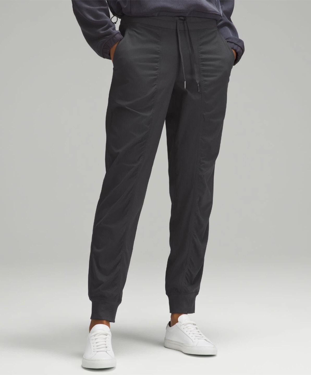 Lululemon Dance Studio Jogger, size 4, mid-rise