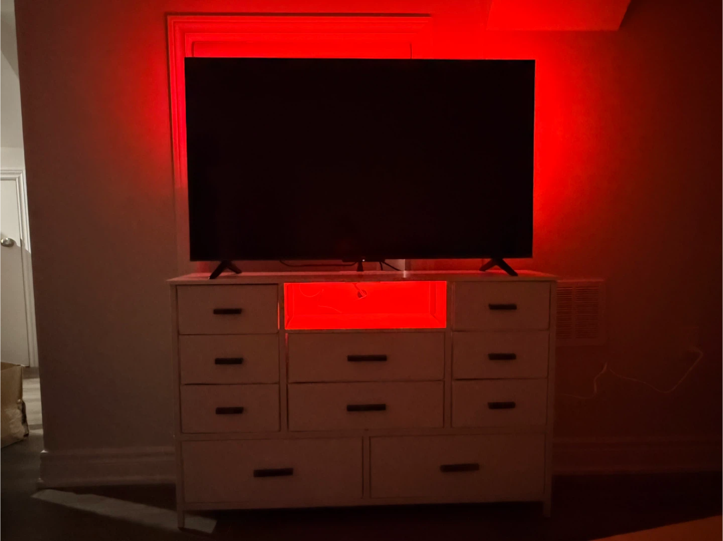 White 10-Drawer Dresser with LED Lights - photo 3