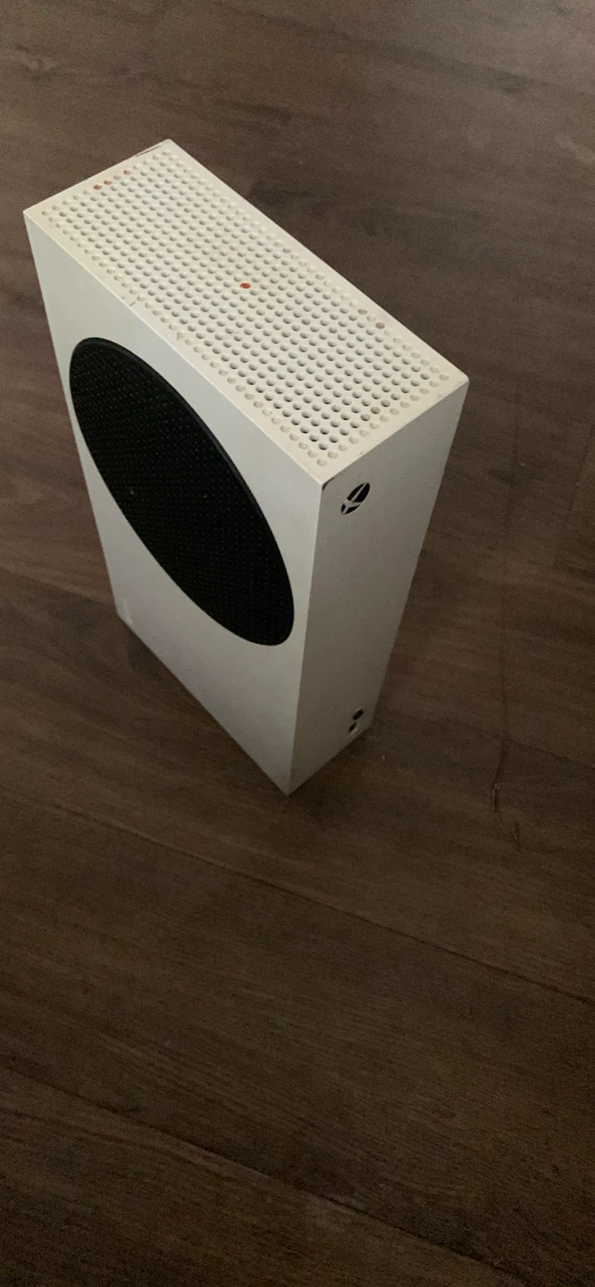 White Xbox Series S Console - photo 3