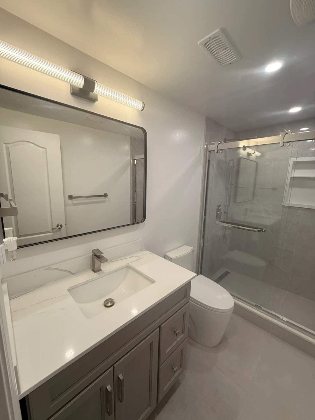 Private Basement For Rent - photo 4