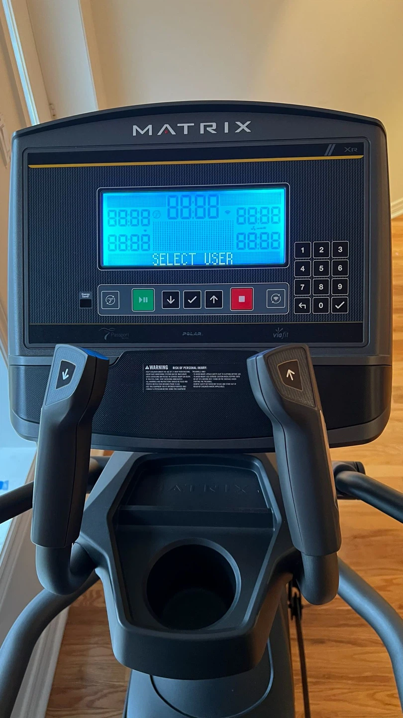 Matrix E30 Elliptical Trainer with XR Console - photo 3
