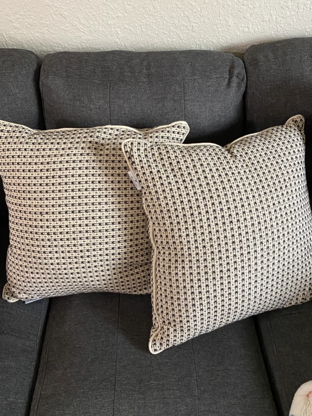 Artistic Accents Throw Pillows (Set of 2) - photo 2
