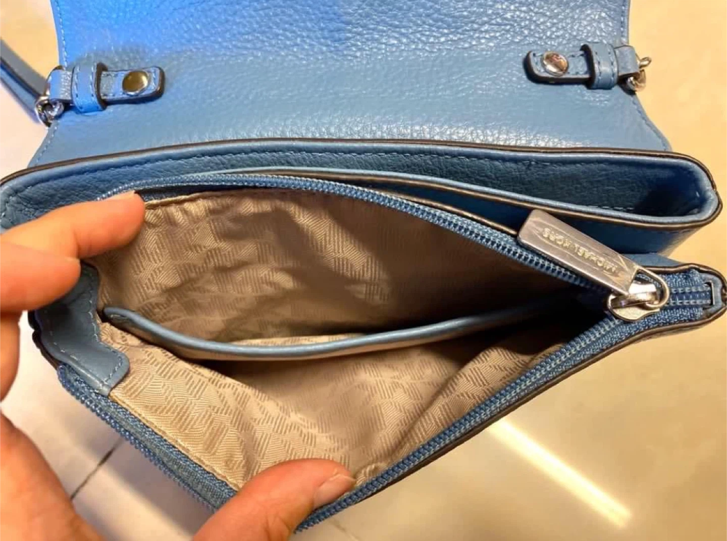 Michael Kors Blue Leather Crossbody Bag , wallet on chain - photo 3