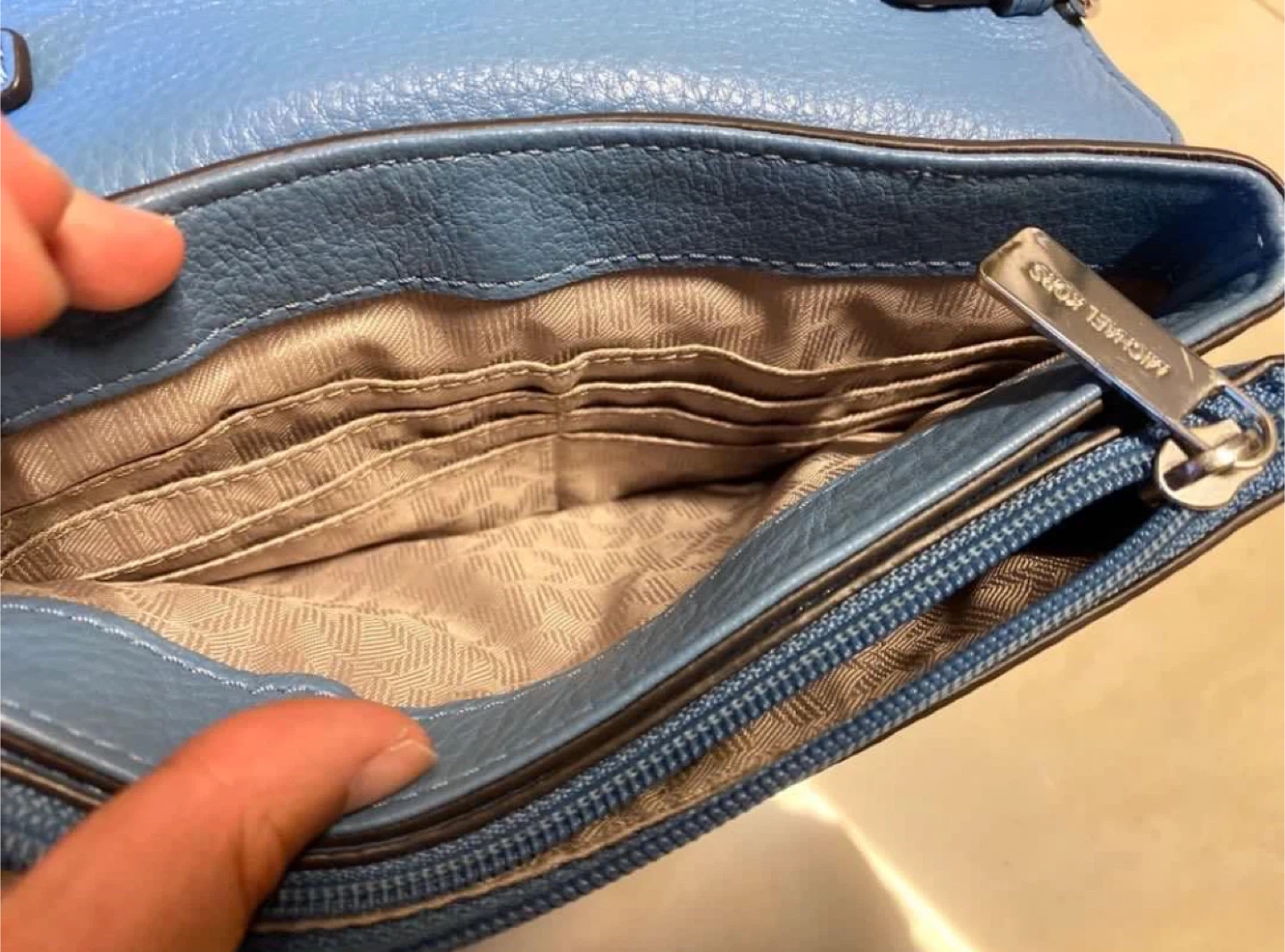 Michael Kors Blue Leather Crossbody Bag , wallet on chain - photo 4