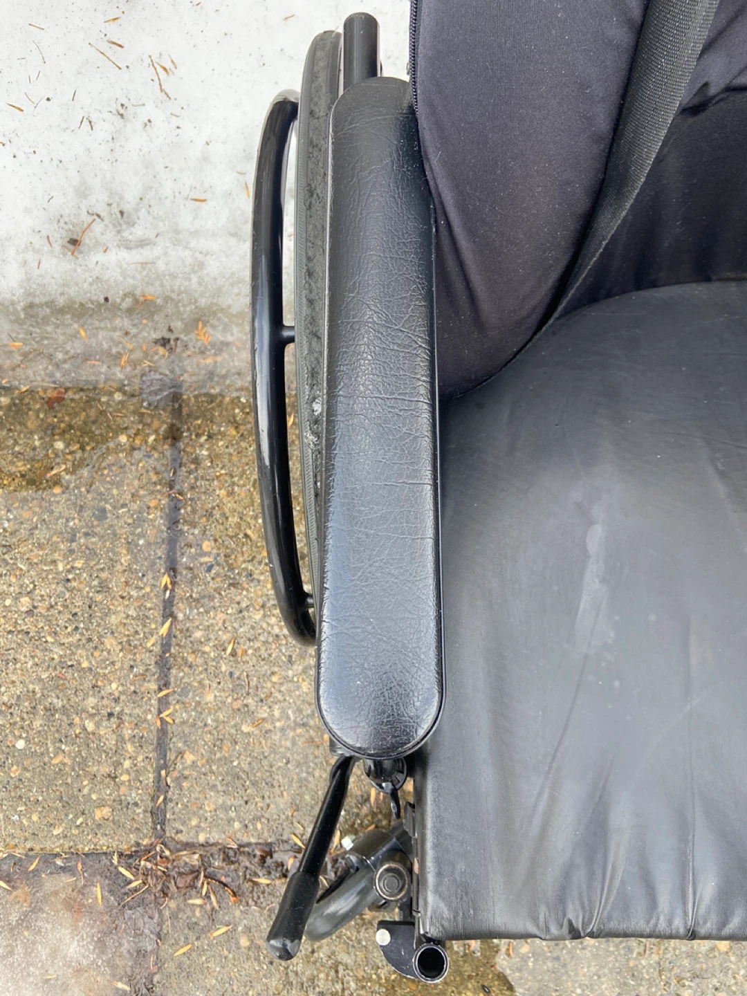 Invacare Horizon Lightweight Wheelchair - photo 5