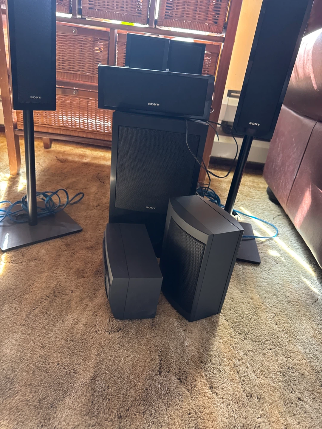 Sony 5.1 Surround Sound Speaker System pls 2 extra speakers