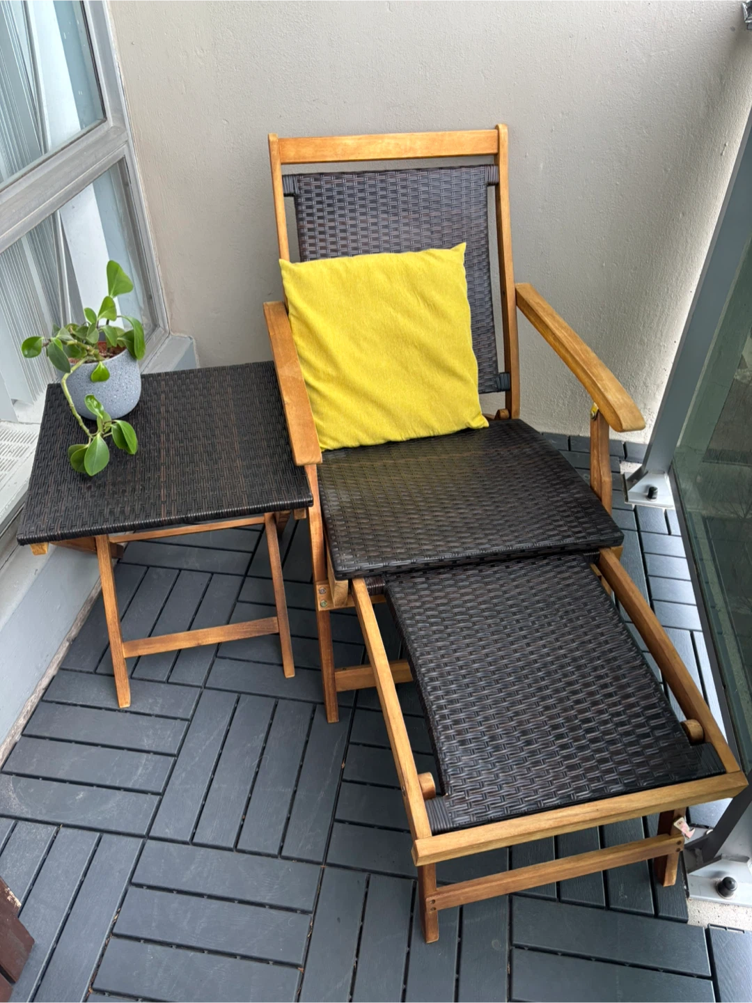 Wooden patio chair with ottoman and side table