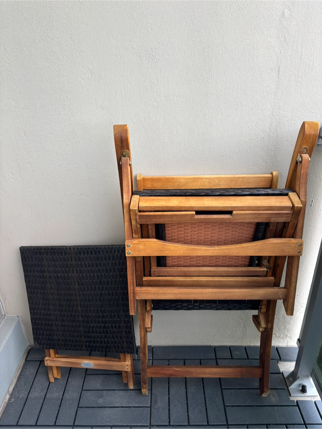 Wooden patio chair with ottoman and side table - photo 3