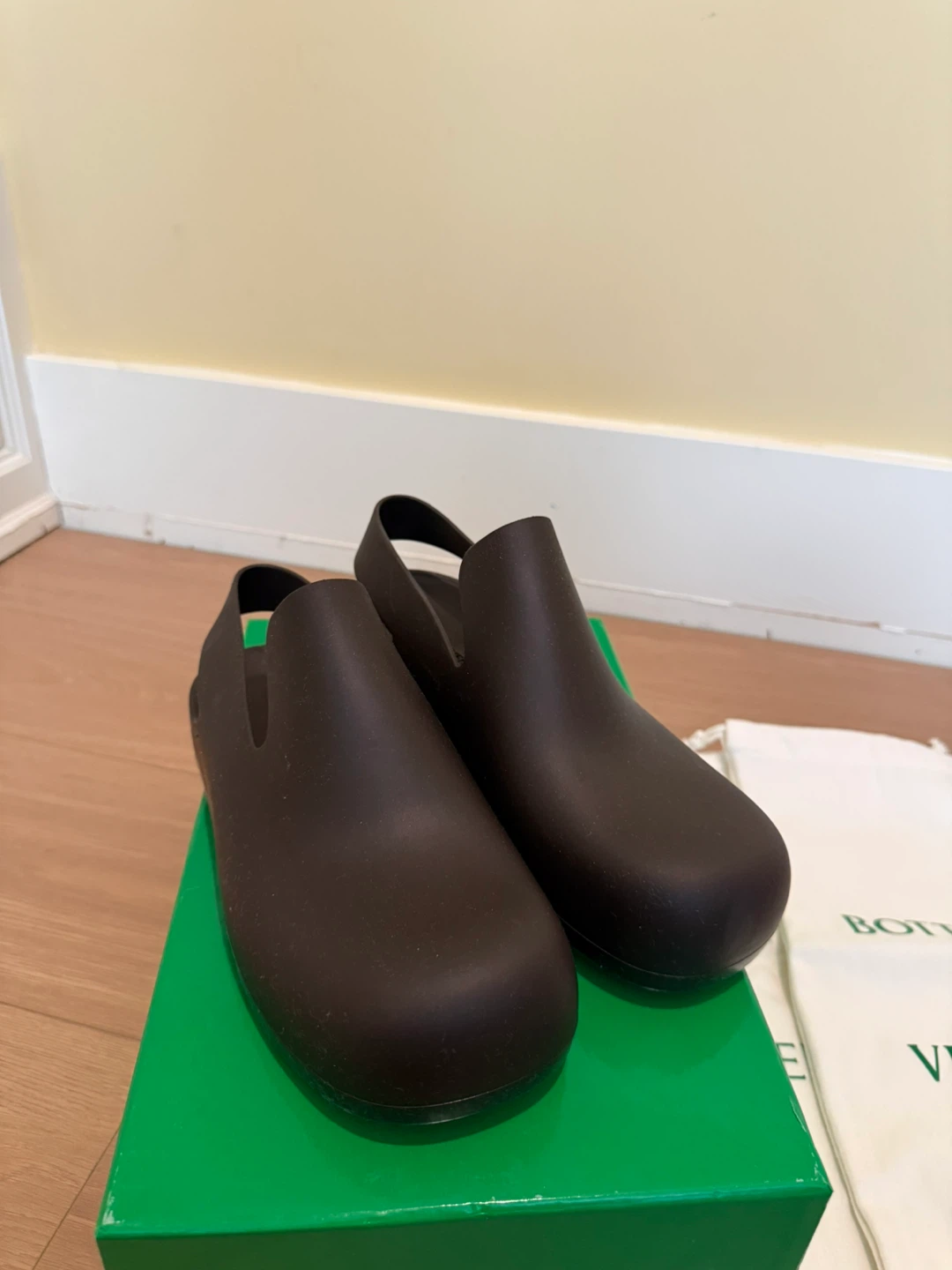 Bottega Veneta Puddle Rubber Sandals Size 41