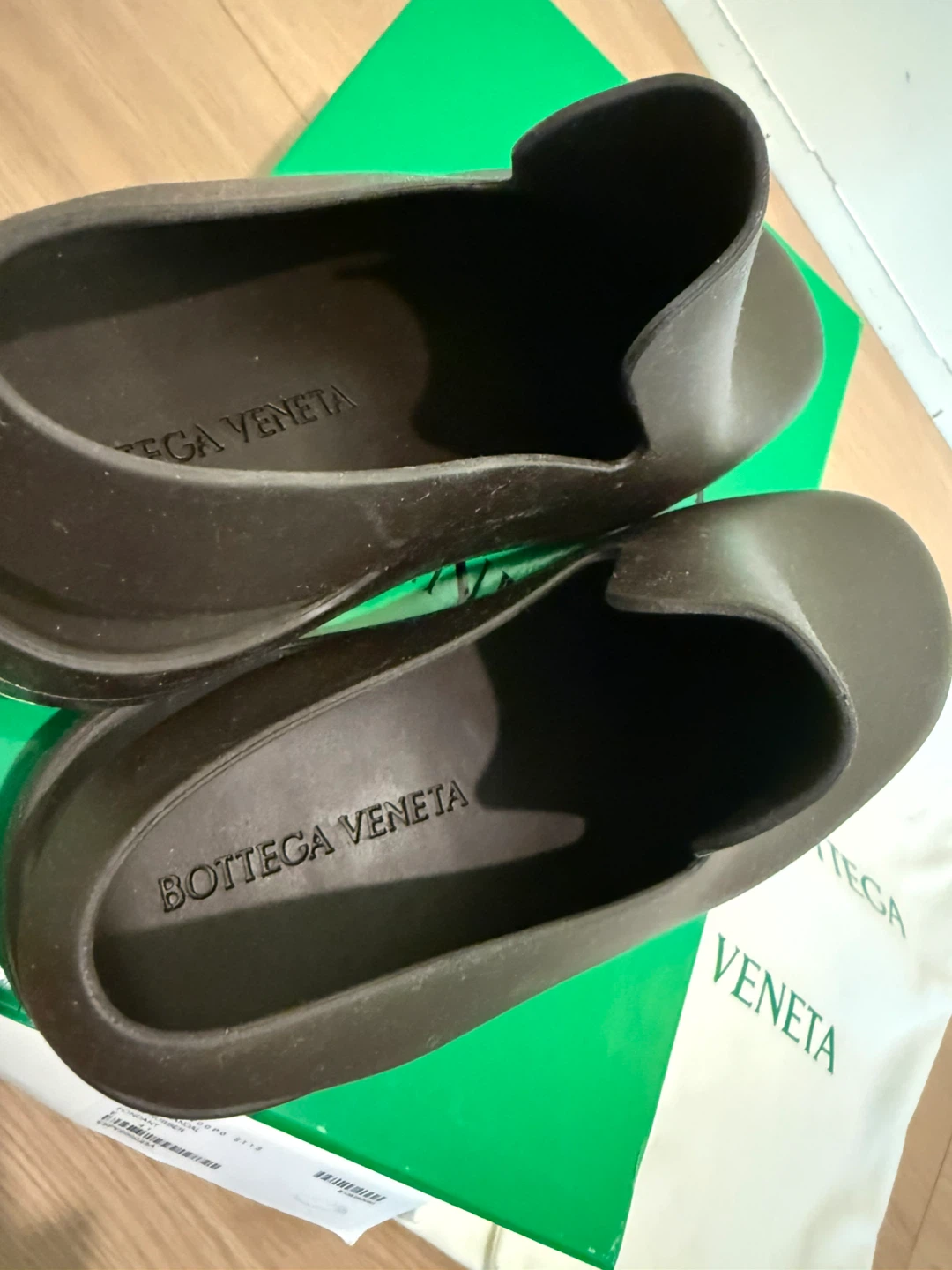 Bottega Veneta Puddle Rubber Sandals Size 41 - photo 2
