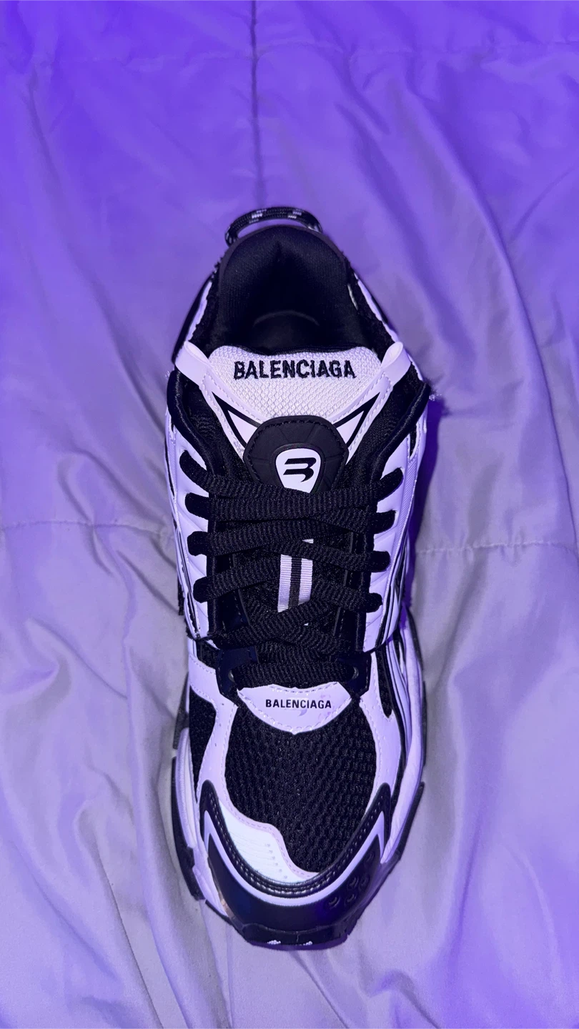Balenciaga runners