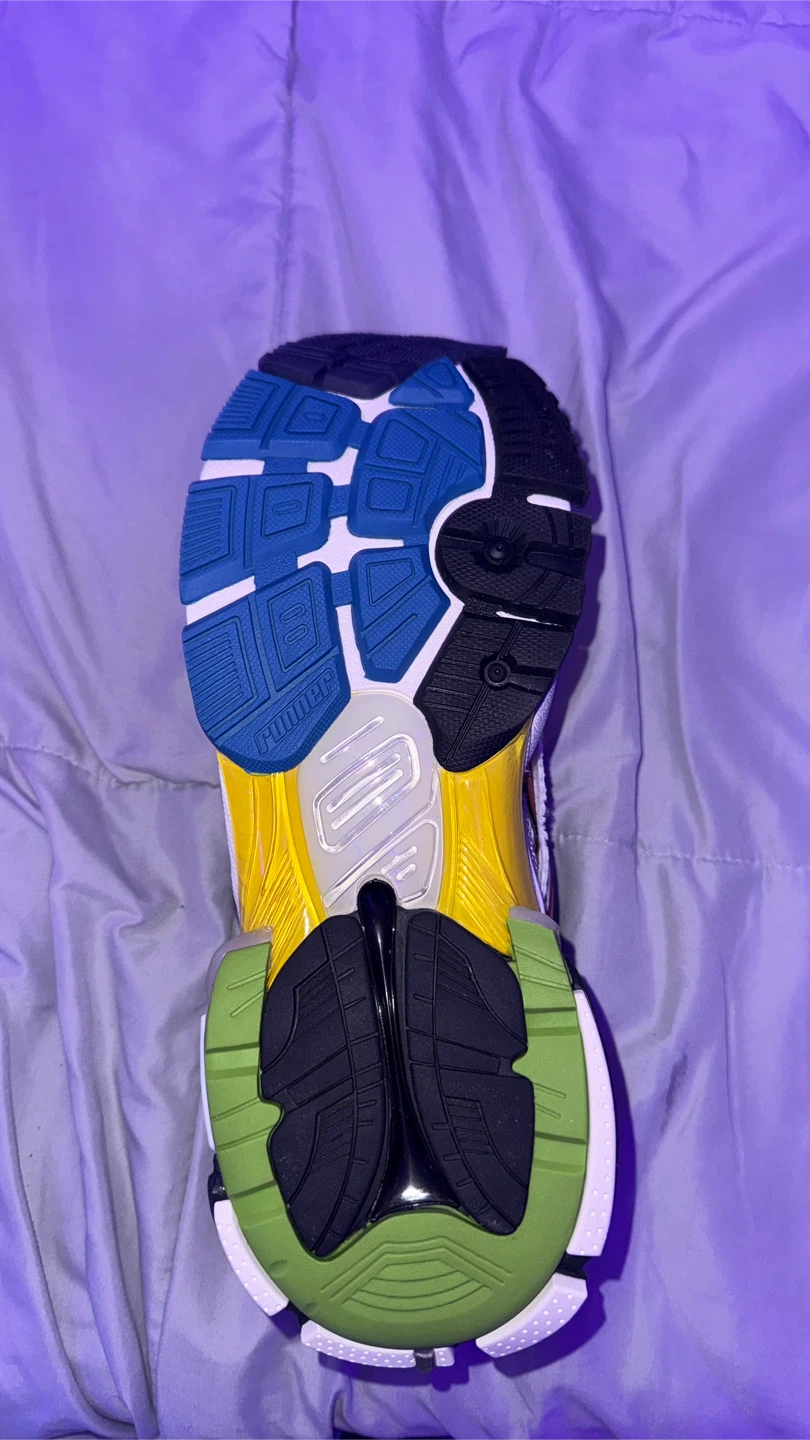 Balenciaga runners - photo 2