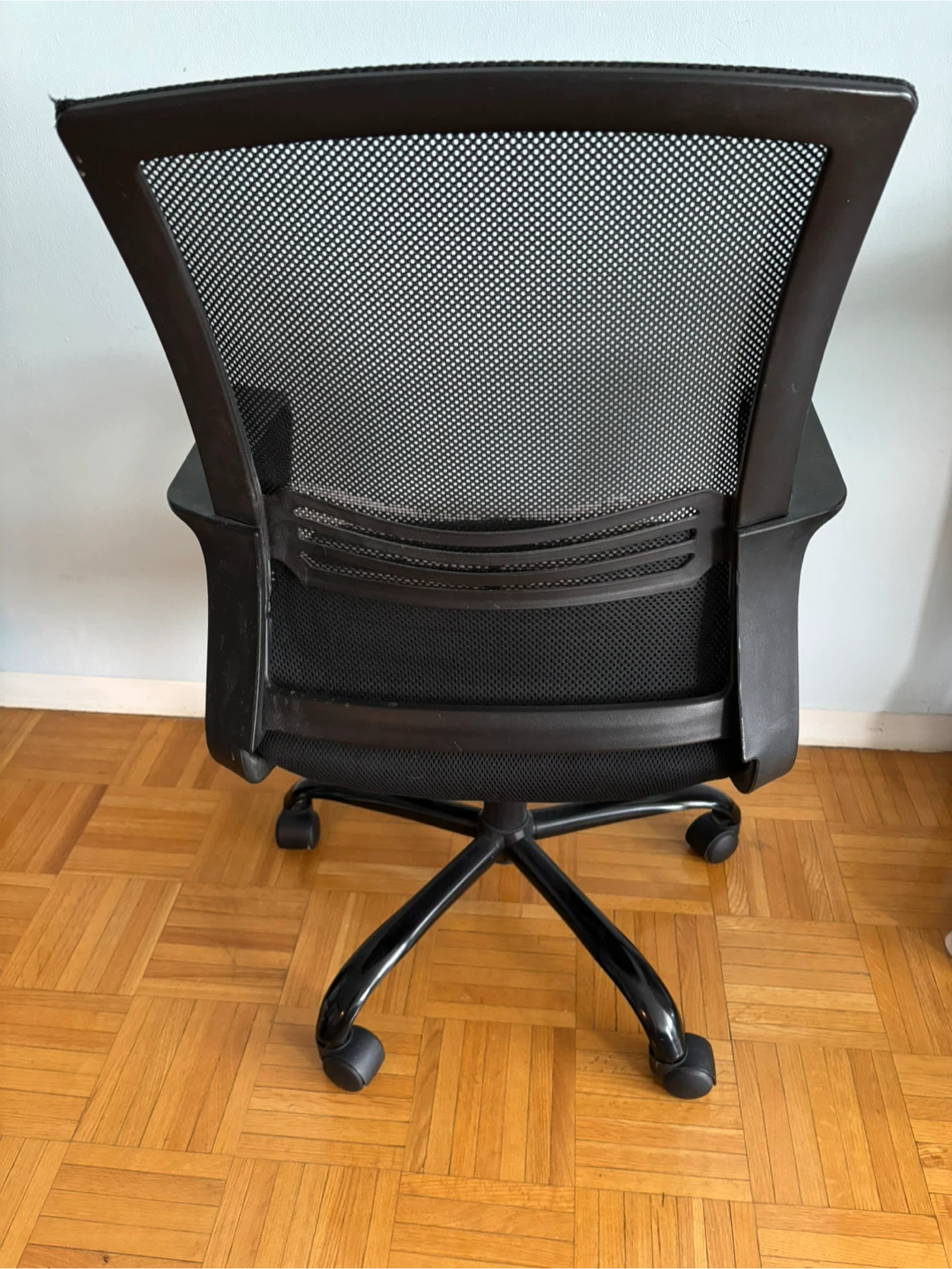 Black Mesh Office Chair - photo 2