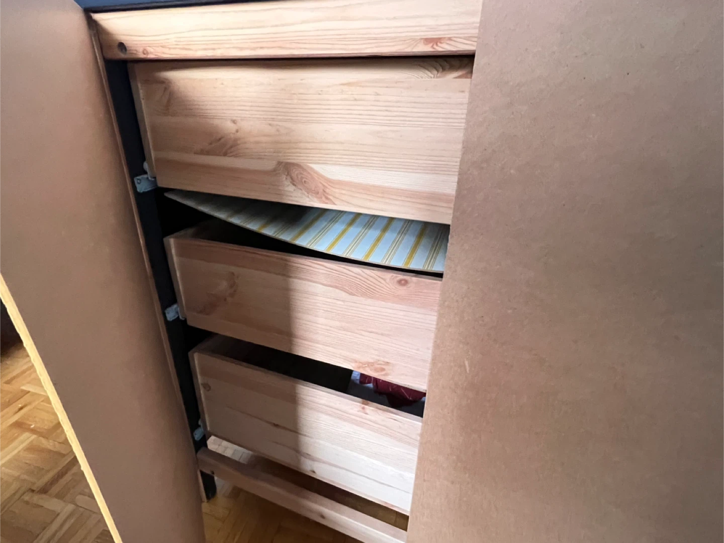 Dark Brown (almost black) 3-Drawer Dresser - photo 2