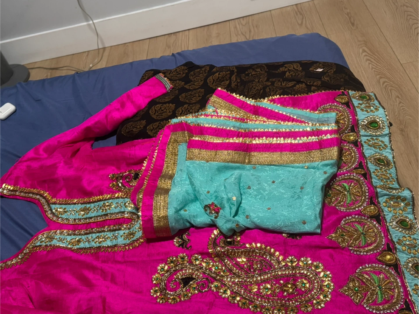 Women's Pink & Teal Embroidered Salwar Kameez - photo 4