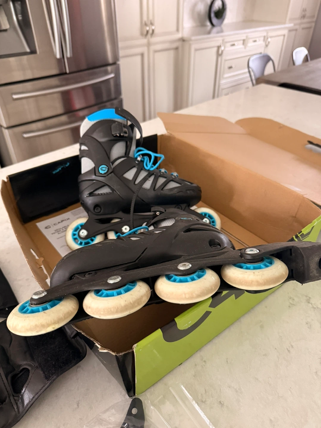 Capix Jr Falcon Adjustable Inline Skates with Protective Gear - photo 2