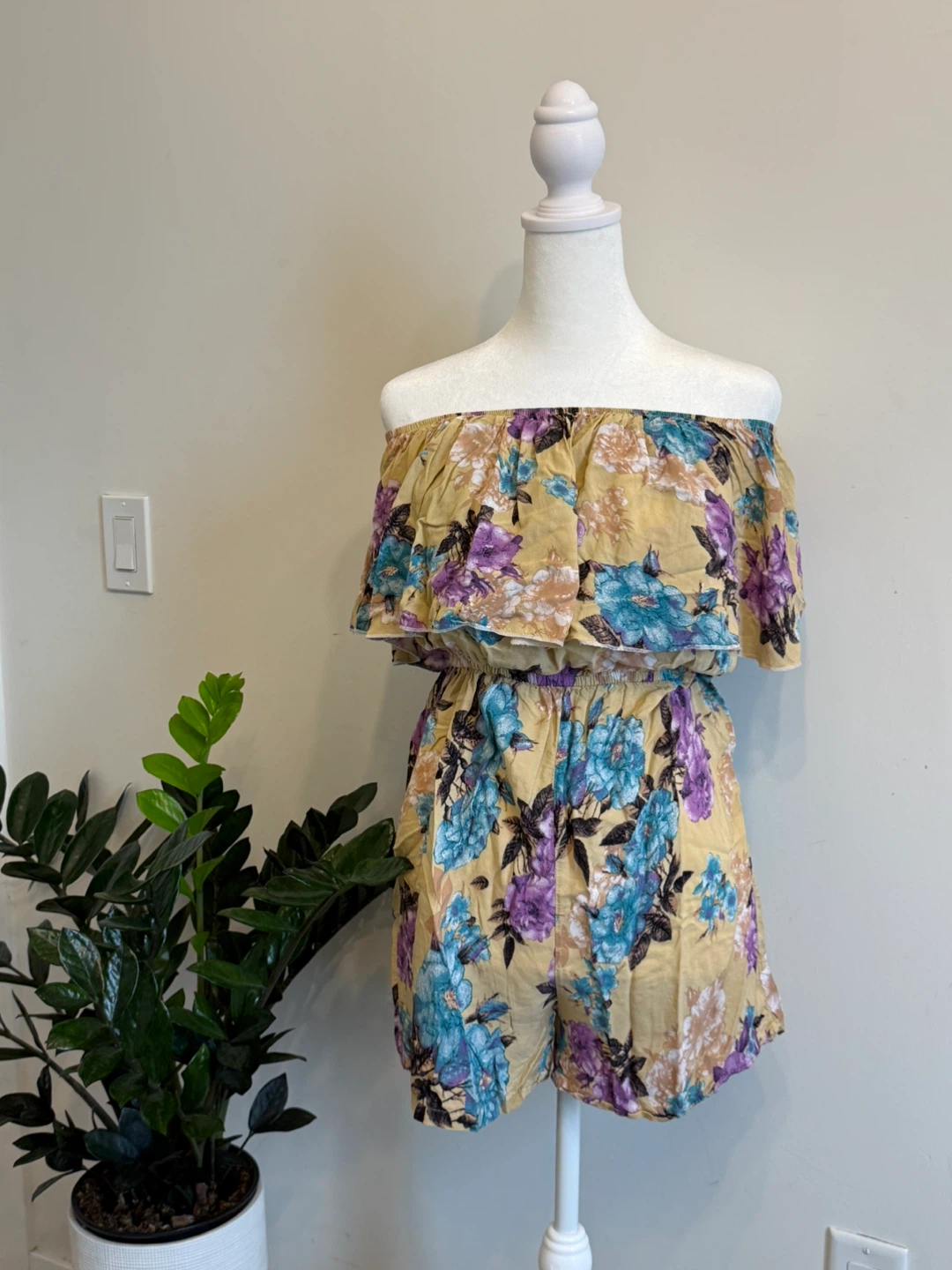 Yellow Floral Off-the-Shoulder Romper - photo 4