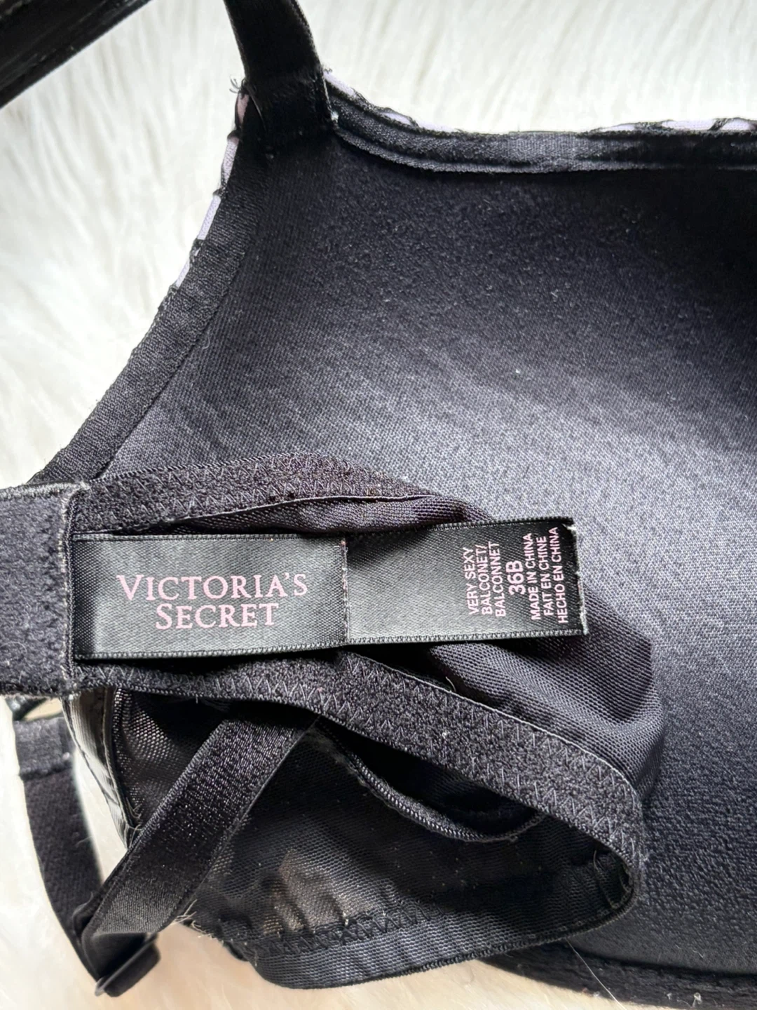 Victoria’s Secret Faux Leather padded Bra - photo 3